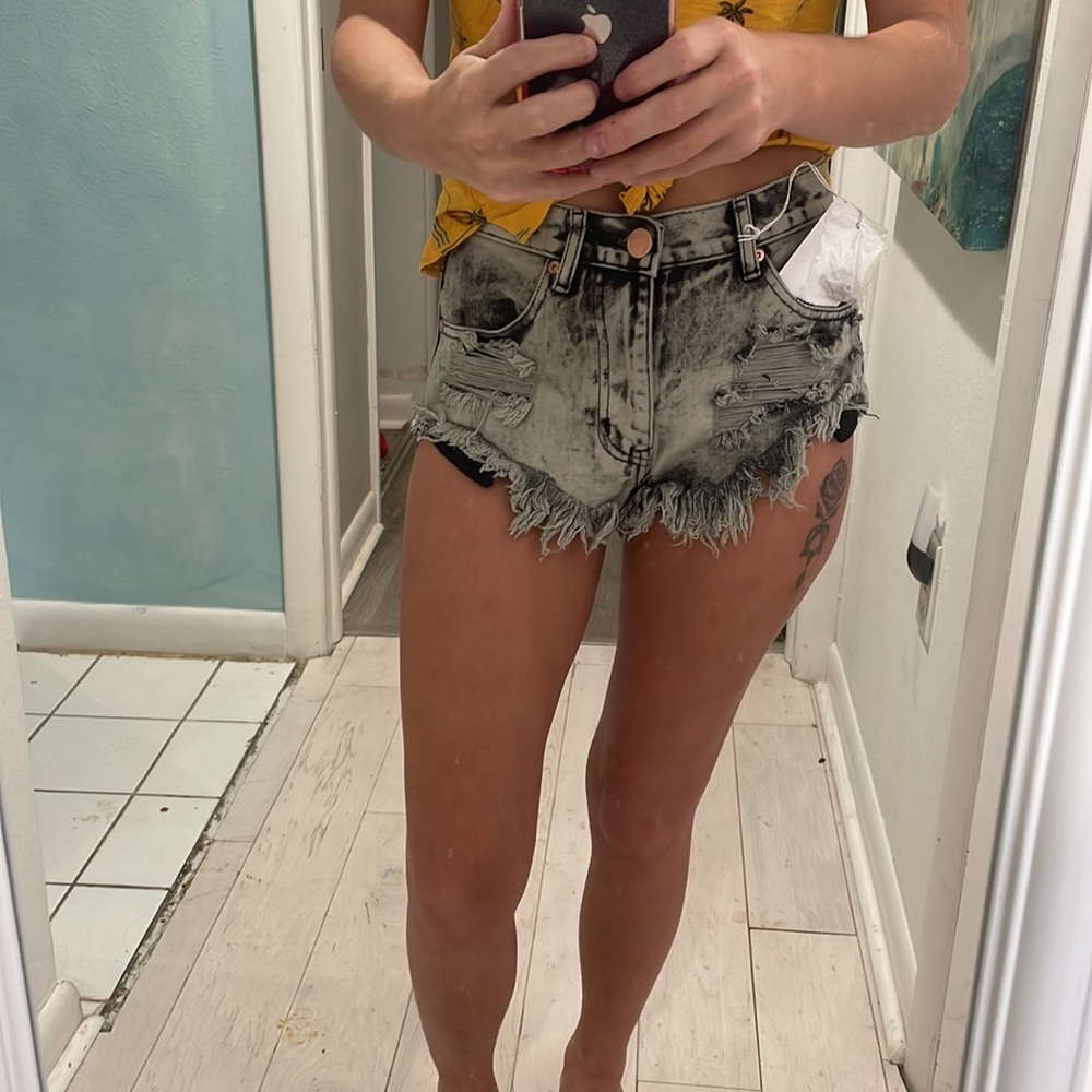 🆕 Glamorous Vintage High Rise Denim Short